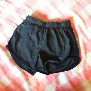 dark grey nike shorts